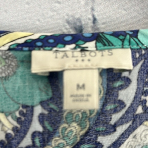 Talbots floral blouse 98% cotton women’s size medium - Picture 2 of 5